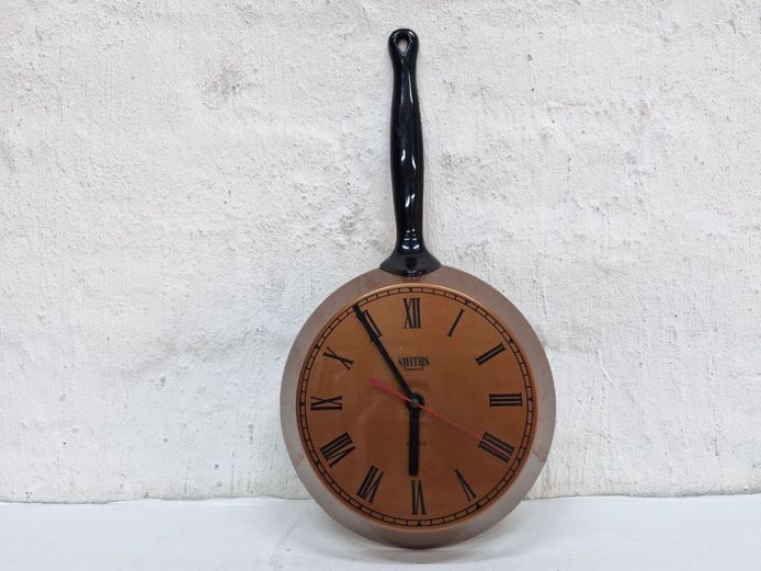Mid-Century Smiths "Timecall" Frying Pan/Skillet Plastic Wall Clock