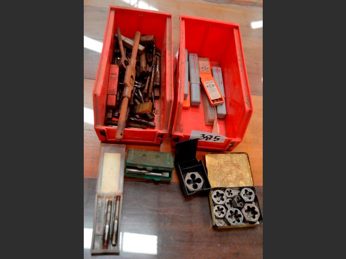LOT: TAP & DIE SETS