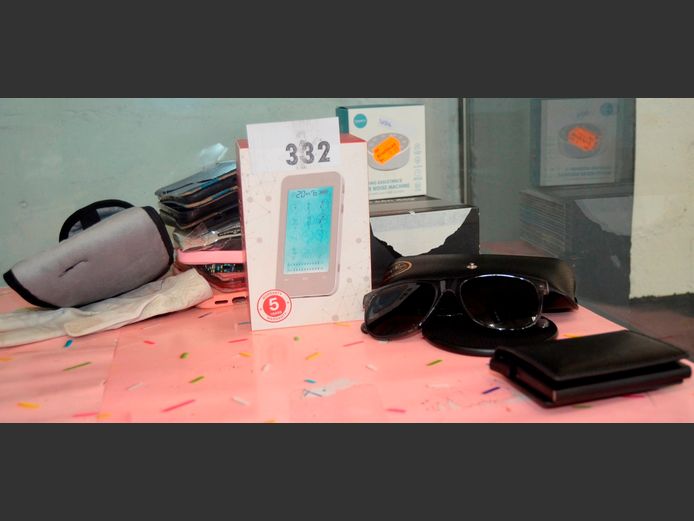 CIRCULATION ULTRA MINI MASSAGER, WHITE NOISE MACHINE, SUNGLASSES, etc [Untested]