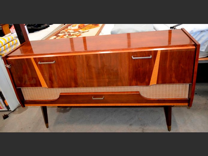 RETRO PILOT RADIOGRAM, 137 x 40 x 79cm [Switches on, untested further, bumps to back corners]