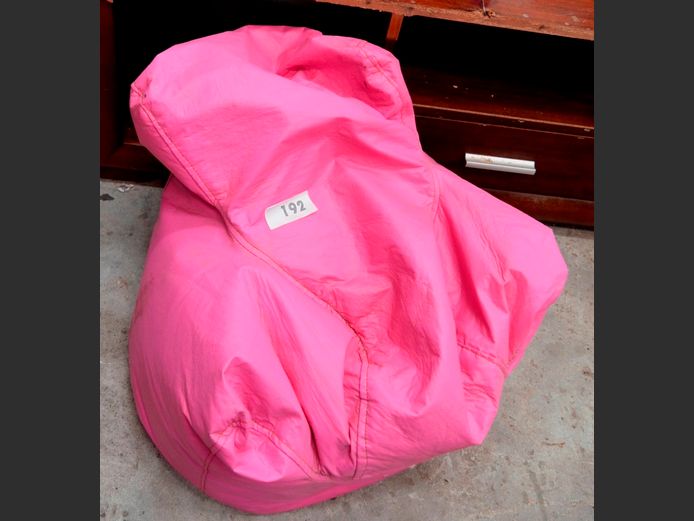 PINK CHILD'S POUFFE CHAIR
