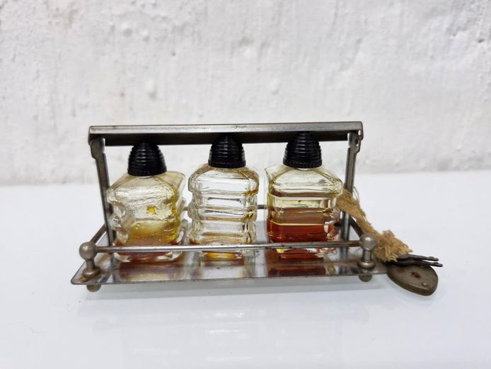 Vintage Tantalux by Cardinal 3-Bottle Miniature Perfume Bar Set with Lock and Key