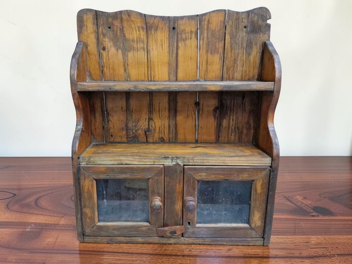 Vintage Rustic Wooden Wall-Mounted 2-Door Rack