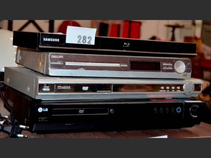 SAMSUNG BLURAY PLAYER & 3 x DVD PLAYERS [Faulty]