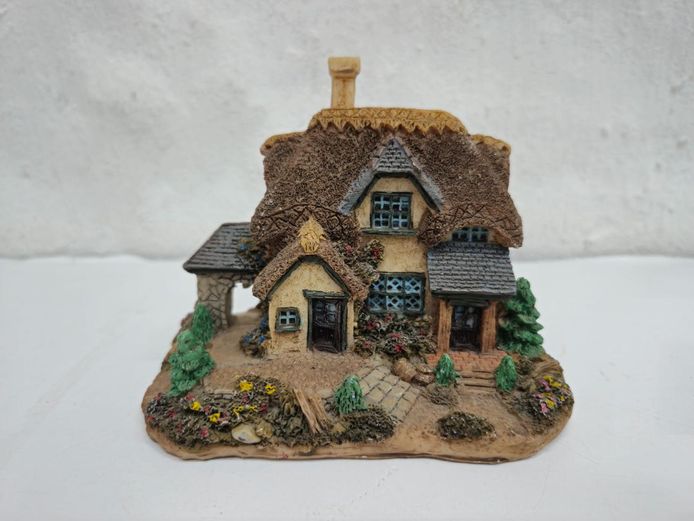 Miniature English Thatched Country Cottage Resin Figurine