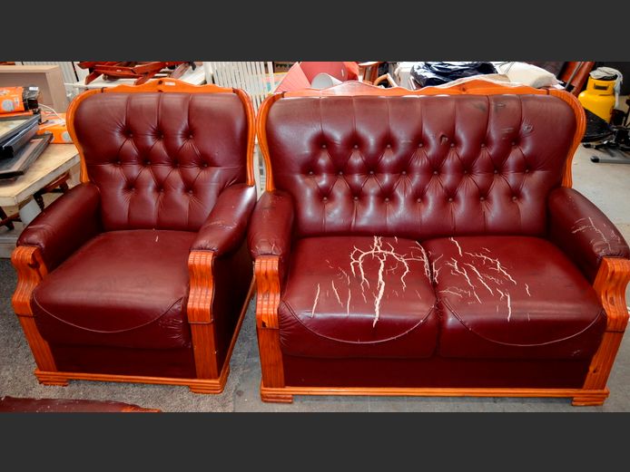 BURGUNDY LEATHER TOUCH & OAK 4-PIECE, 6-SEATER LOUNGE SUITE [Needs re-covering] [#: 403512981]