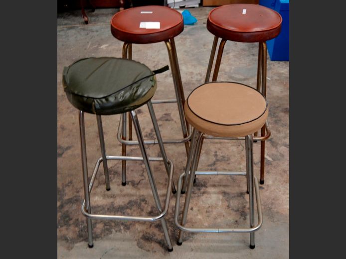 LOT OF 4 METAL & VINYL BAR STOOLS [Rusted & seats need re-covering]