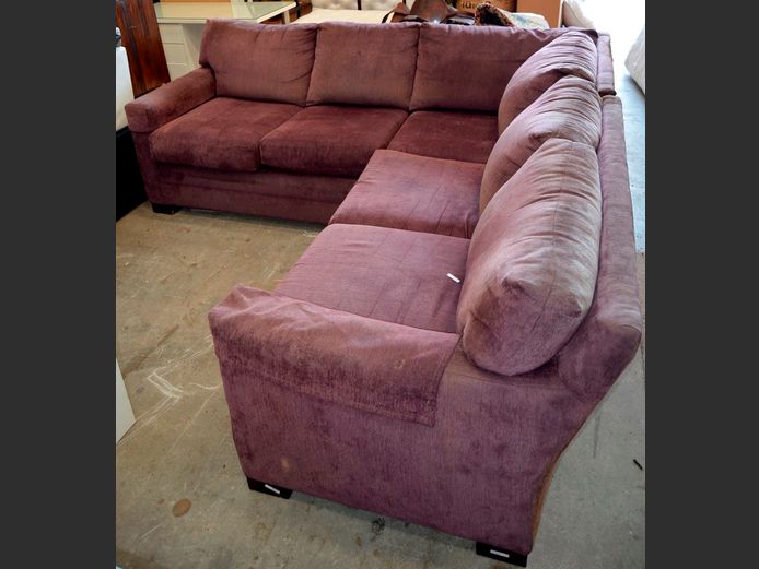 UPHOLSTERED L-SHAPED LOUNGE SUITE, 233 x 233cm [Fire damaged] [#: 415427721]