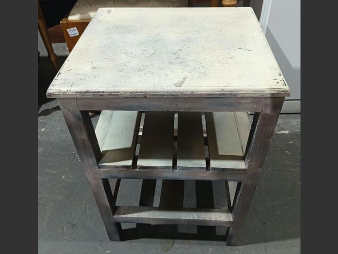 WHITE PAINTED SIDE TABLE WITH BOTTOM SHELF, 40 x 35 x 59cm