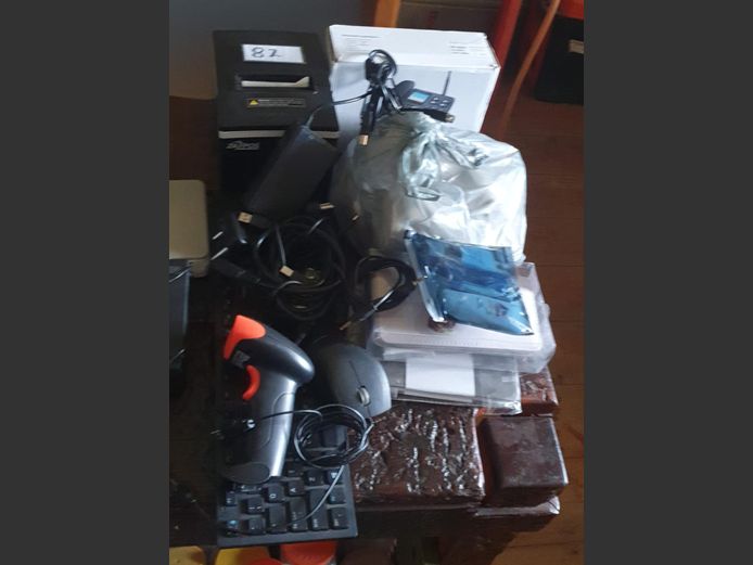 LOT: WI-FI PHONE, THERMAL SLIP PRINTER, KEYBOARD, etc