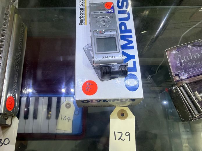 Lot of Voice Recorders 