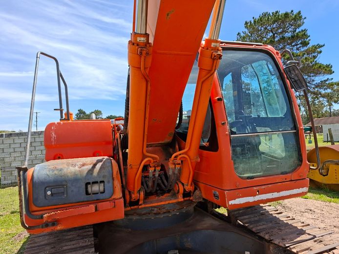 2014 Doosan Track excavator