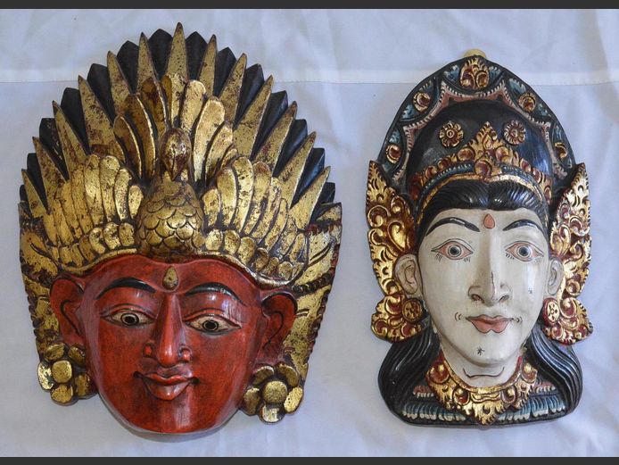 LOT OF 2: CARVED & HAND PAINTED INDIAN MASKS, 33 x 26cm & 29 x 16cm