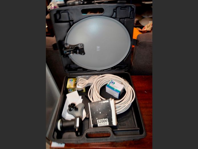 MOBILE SATELLITE DISH IN CASE [Untested]