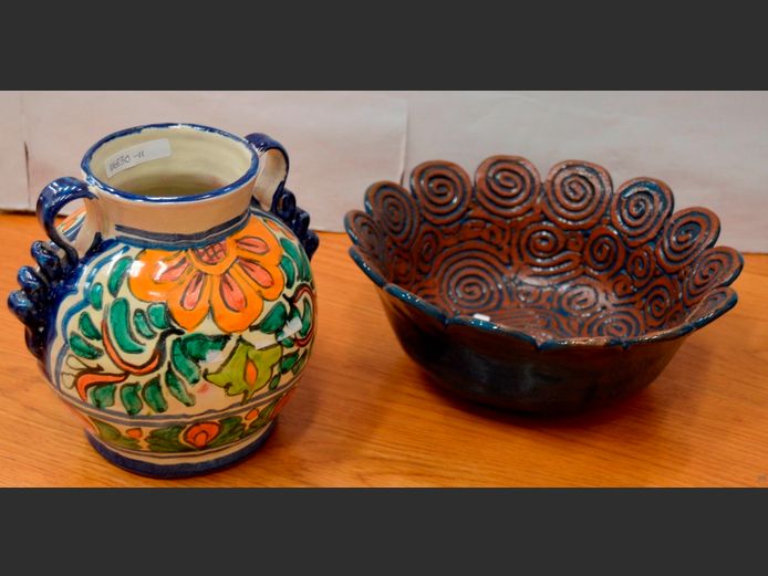 HAND PAINTED POTTERY TWIN HANDLED VASE, 18cm High [Repaired] & A SIGNED POTTERY BOWL, 24.5cm Diameter x 10cm High