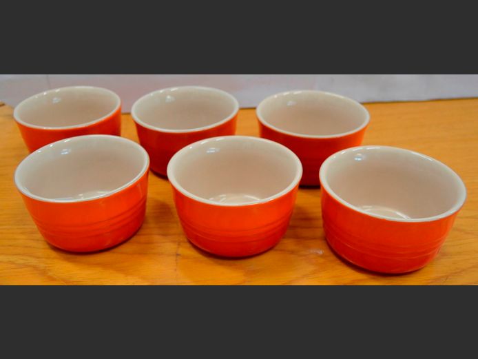 LE CREUSET SET OF 6 STONEWARE RAMEKINS