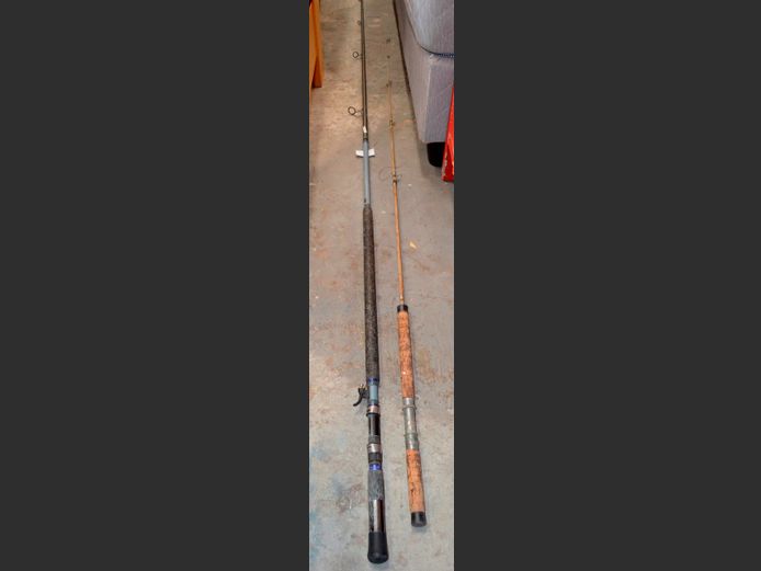 LOT: 2 x FISHING RODS [#: 423314073]