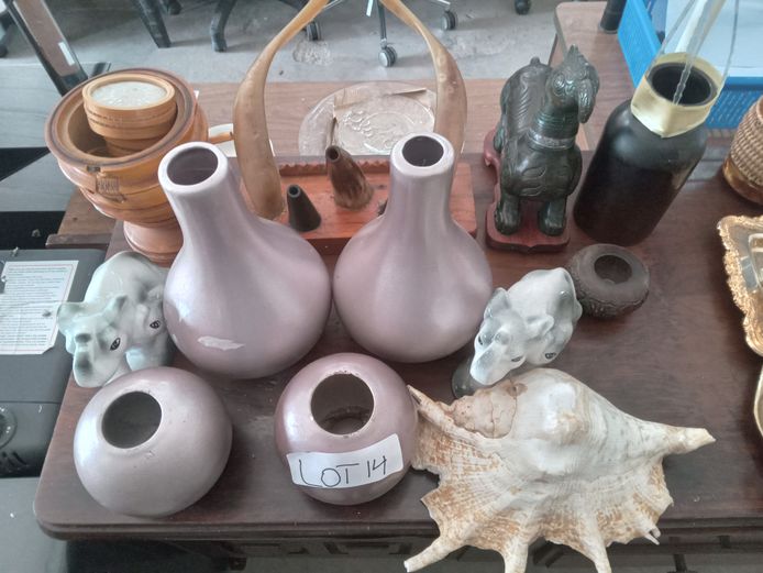 Assorted Décor Collectible Carvings