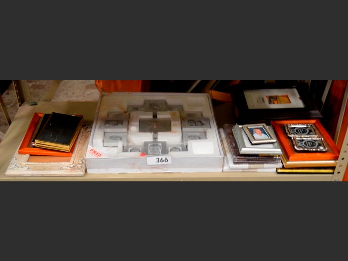 WALL CLOCK, PICTURE FRAMES, etc