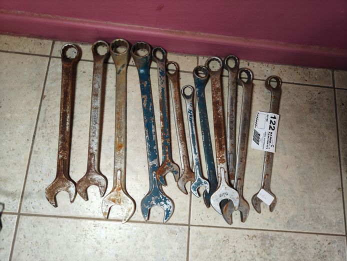 12 X VARIOUS SPANNERS