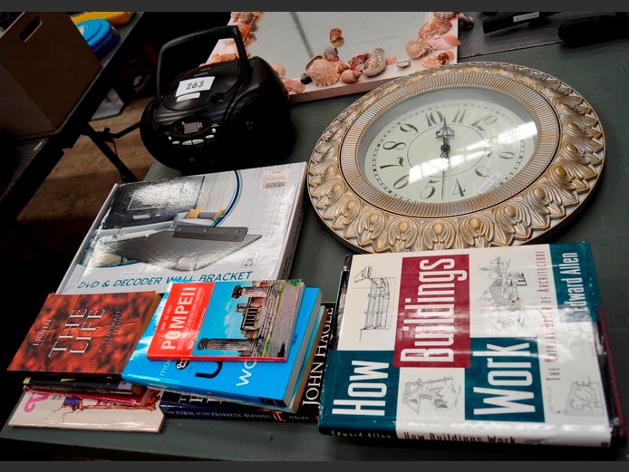 LENCO PORTABLE CD IRADIO [Untested, no power supply], BOOKS, WALL CLOCK, 45cm Diameter, etc
