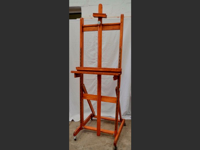 OAK ARTIST'S EASEL ON CASTORS, 75 x 70 x 204cm