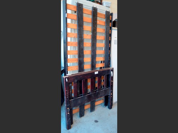 STAINED PINE SINGLE DIVAN [No mattress, assembly required]