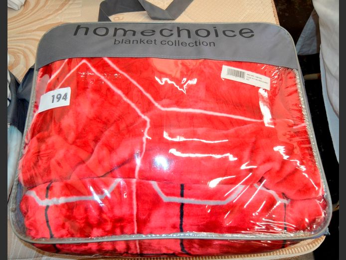 RED, GREY & BLACK "MINK" BLANKET, 3KG