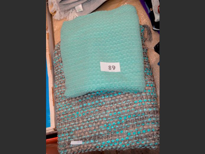 LOT OF 2 THROWS: MULTI-COLOURED & TEAL