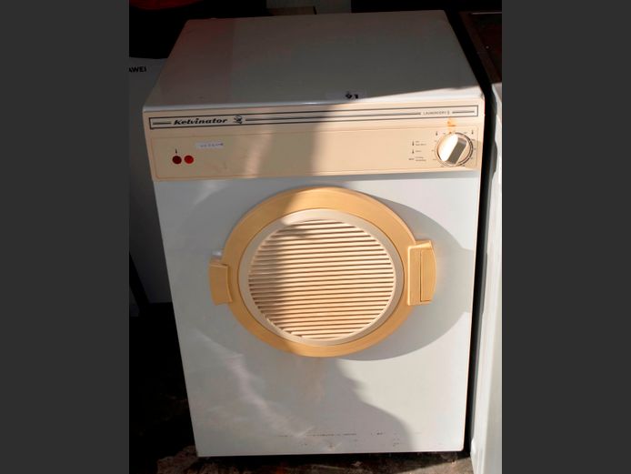KELVINATOR LAUNDRODRY 5 TUMBLE DRYER [Switches on, untested further] [#: 429398915]