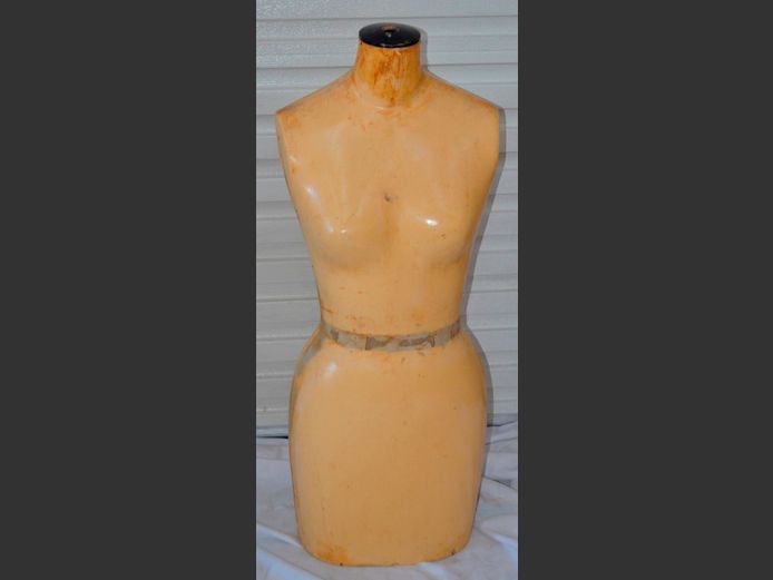 VINTAGE DRESSMAKER'S MANNEQUIN, 92cm High