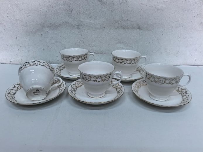 Queen Anne Bone China Teacup and Saucer Set