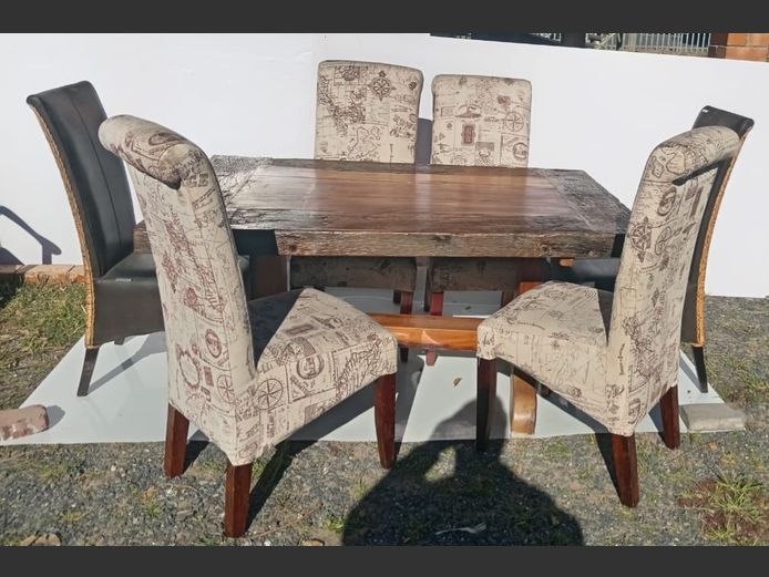 SLEEPERWOOD 6-SEATER DINING TABLE WITH UPHOLSTERED CHAIRS