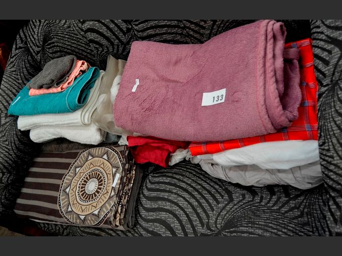 TOWELS, CURTAINS, FITTED SHEETS, etc