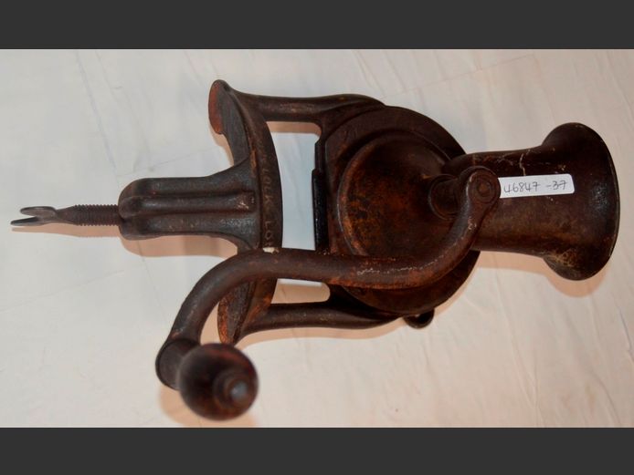 ANTIQUE LOVELOCK, LONDON, COFFEE GRINDER, 31 x 14 x 21.5cm