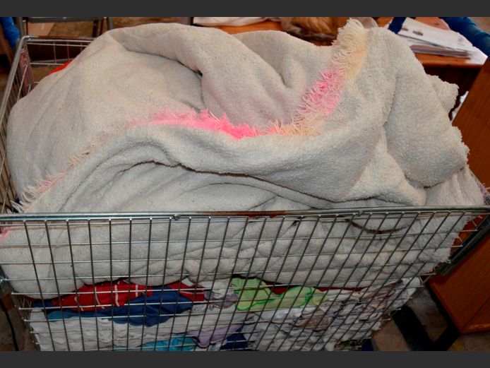 BLANKETS, CURTAINS, etc [Excl. Bin]