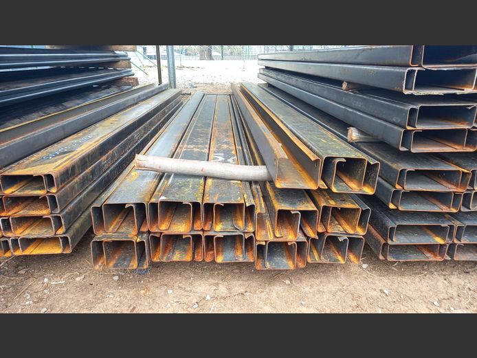 3m Black lipchannel 100mmx75mm 2mm thick