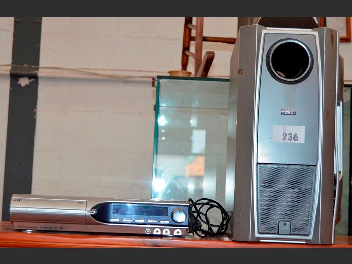 JVC HOME THEATRE DVD PLAYER WITH SUBWOOFER [Faulty, no surround speakers]