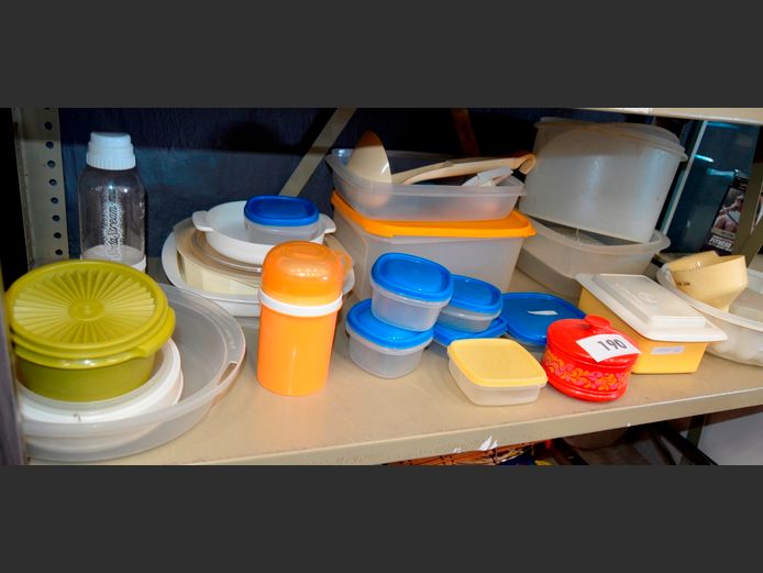 ASSORTED PLASTIC WARE
