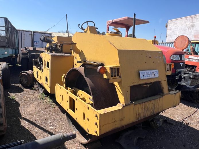 Losenhausen W752  8 Ton Smooth Drum Roller