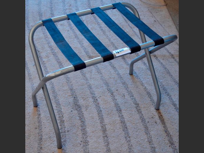 GREY METAL LUGGAGE STAND