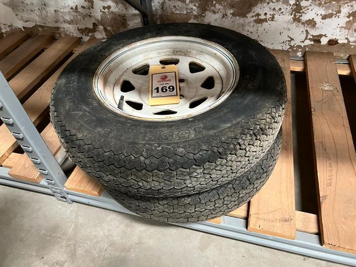 2 x Tyres