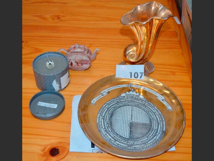 SWAROVSKI CRYSTAL MOUSE, VINTAGE ROYAL WINTON CORNUCOPIA VASE, etc