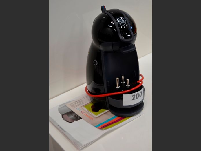 NESCAFE DOLCE GUSTO BLACK COFFEE MACHINE [Switches on, untested further]