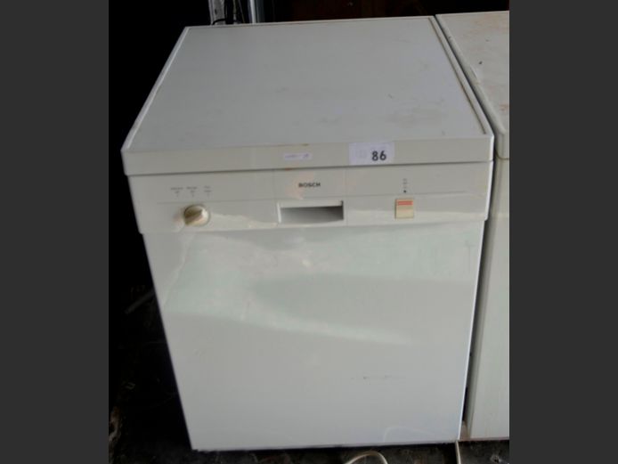 BOSCH DISHWASHER [Switches on, untested further]