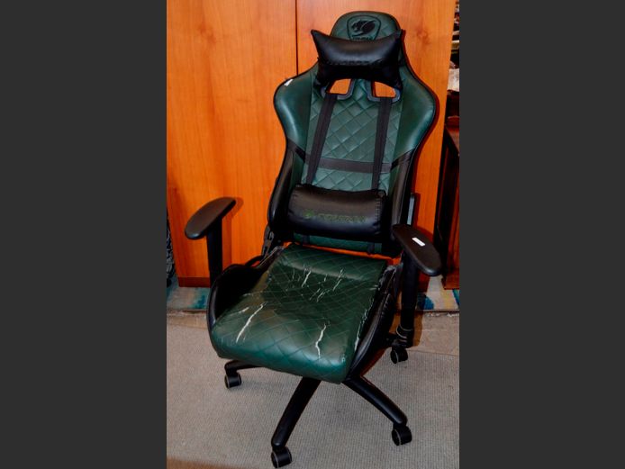 COUGAR LEATHER TOUCH SWIVEL OFFICE CHAIR [Leather touch cracked]