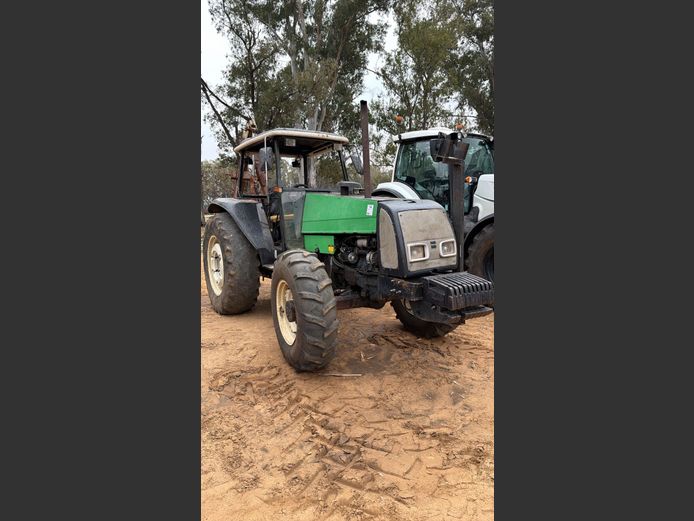 Valtra BM 110 ( ure onbekent)