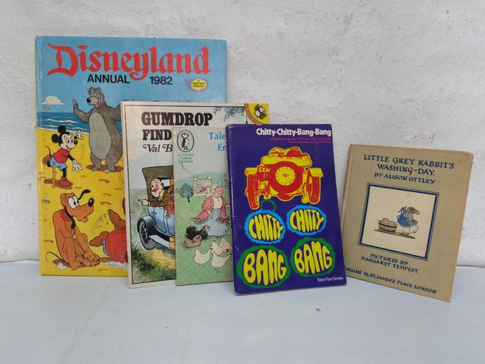 Vintage Children's Books & Disneyland 1982 Annual Hardcover