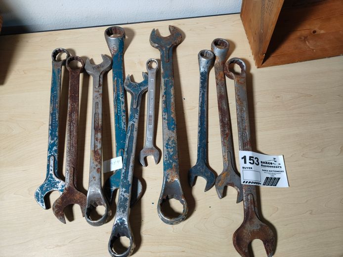 10 X VARIOUS SPANNERS