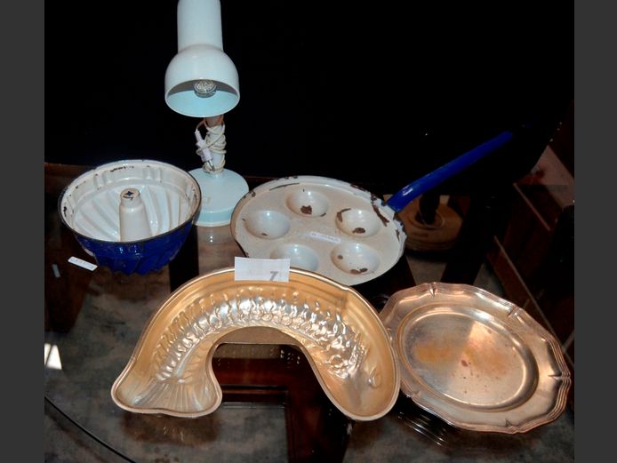 BLUE ENAMEL CAKE MOULD, FISH MOULD, EGG POACHER, etc